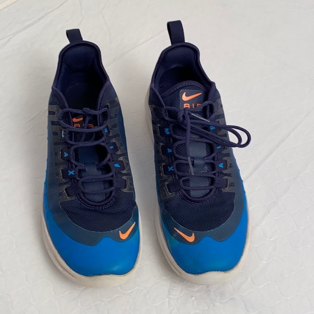 Nike Air Max Axis Navy Hyper Crimson red swoosh running sneakers AH5222-402